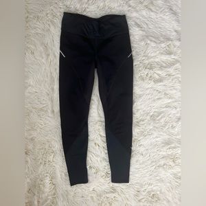 Fleece lined Athleta leggings. Size small. Black.